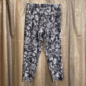 Aerie offline goals high rise 7/8 leggings, short inseam, gray floral print XL